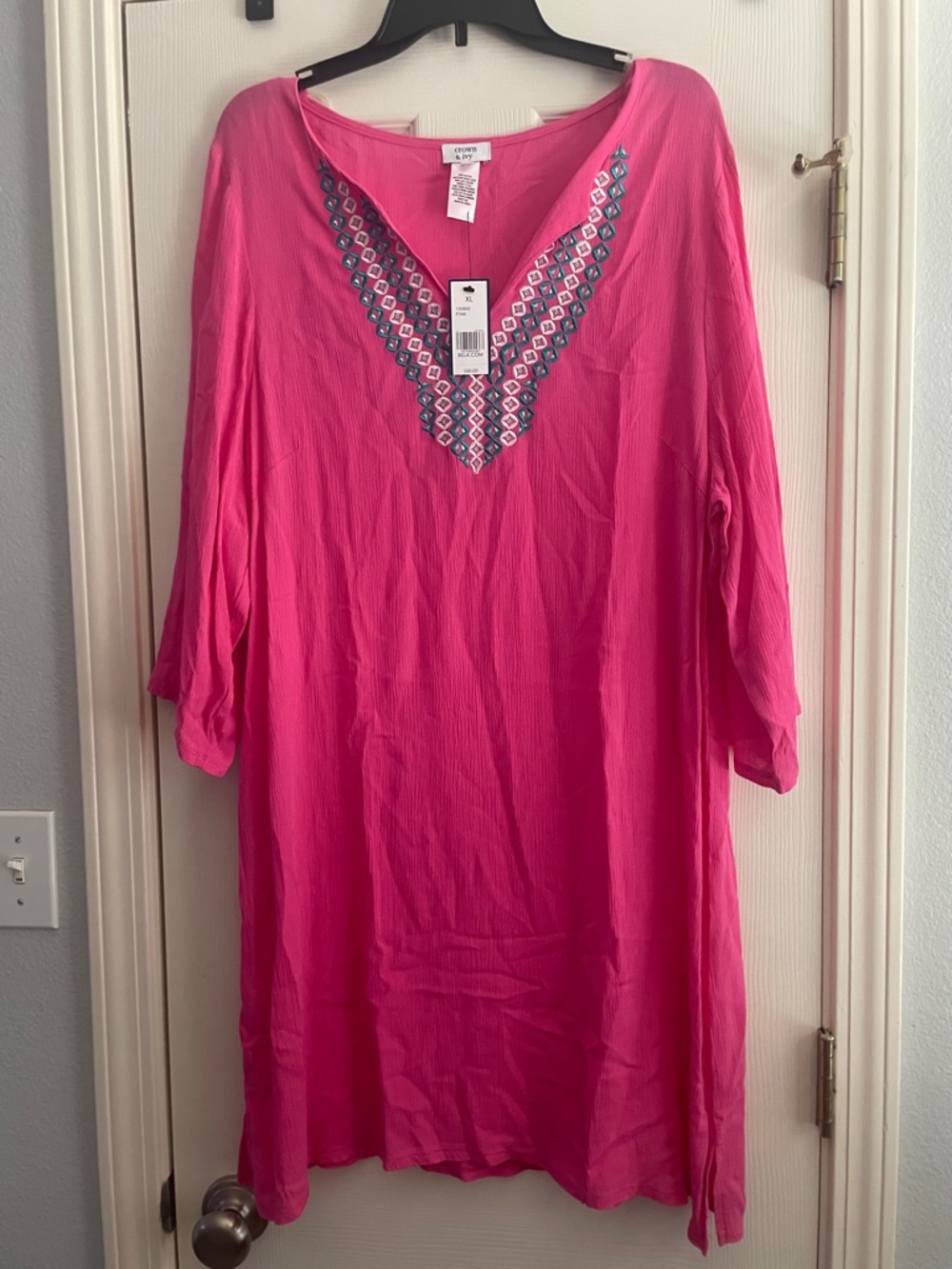 Crown & Ivy Hot Pink Embroidered V‑Neck Swim Coverup